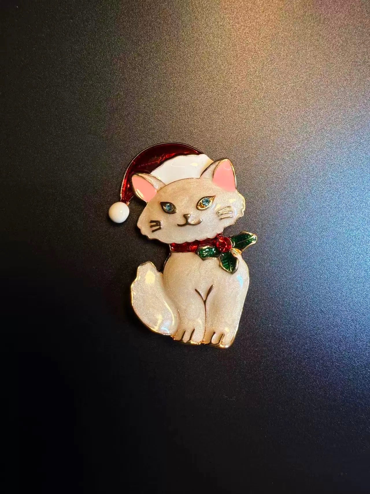 ヴィンテージ古着 クリスマス・キティ かわいい猫のブローチ