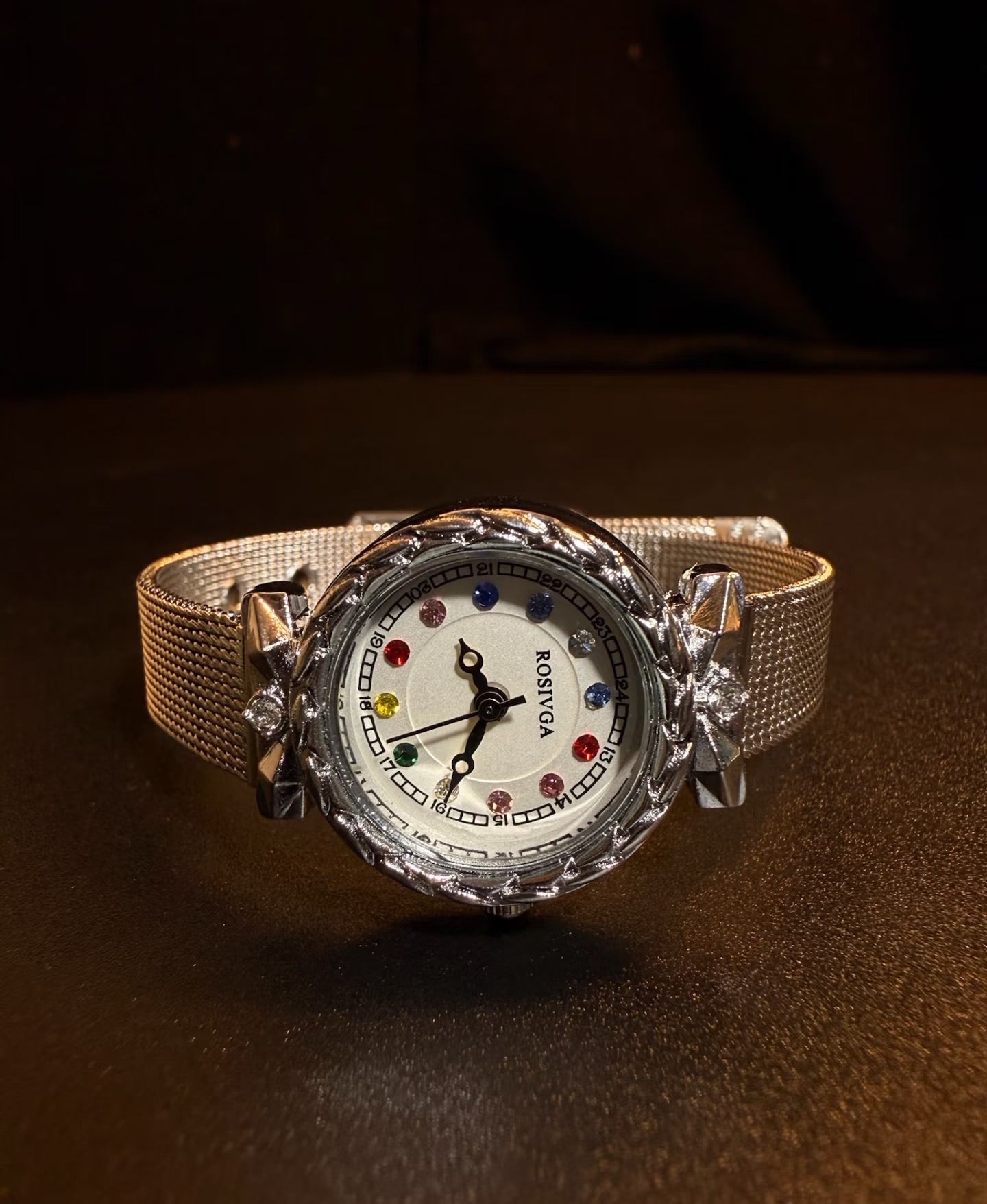 ヴィンテージ風 Chromatic Timepiece 腕時計／シルバー系ベルトモデル
