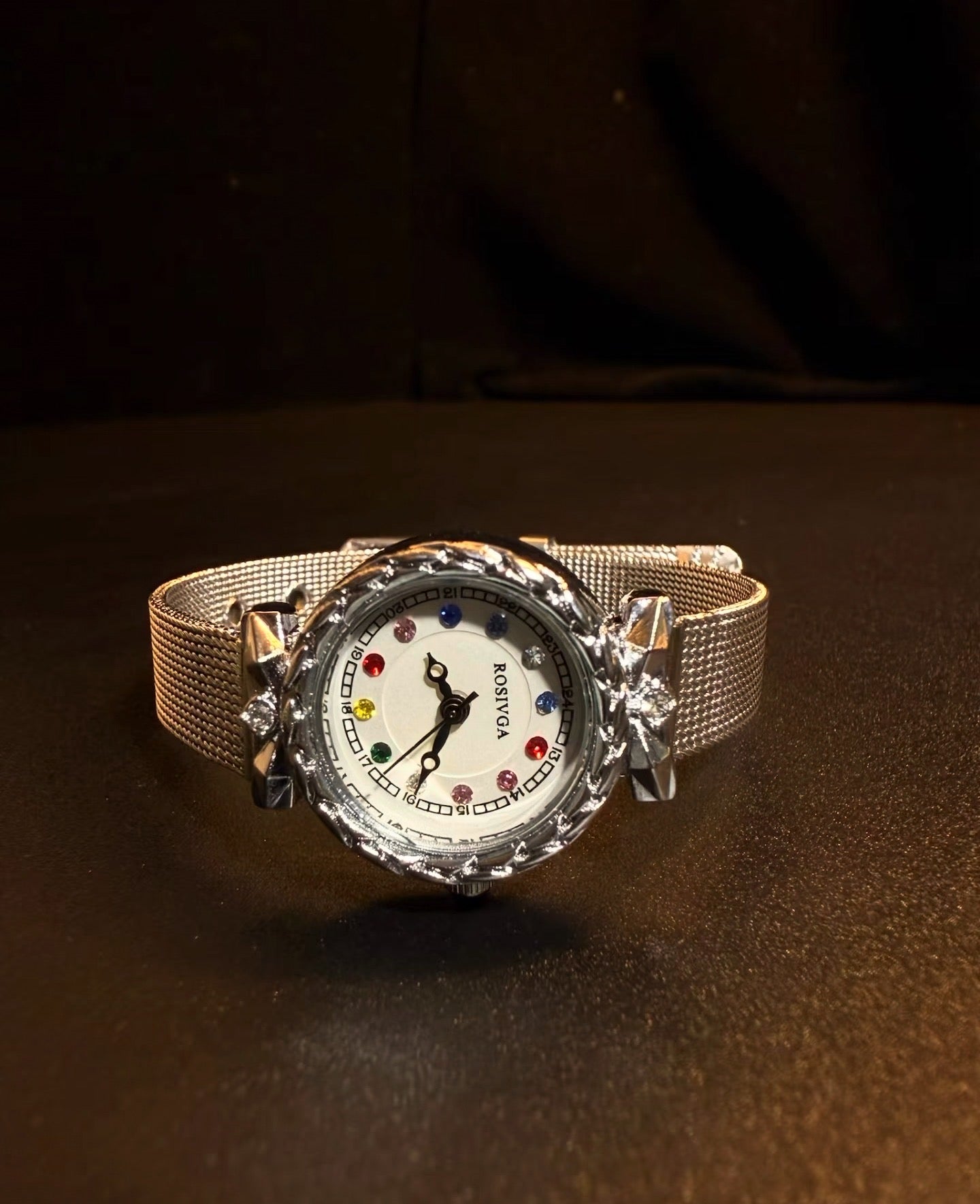 ヴィンテージ風 Chromatic Timepiece 腕時計／シルバー系ベルトモデル
