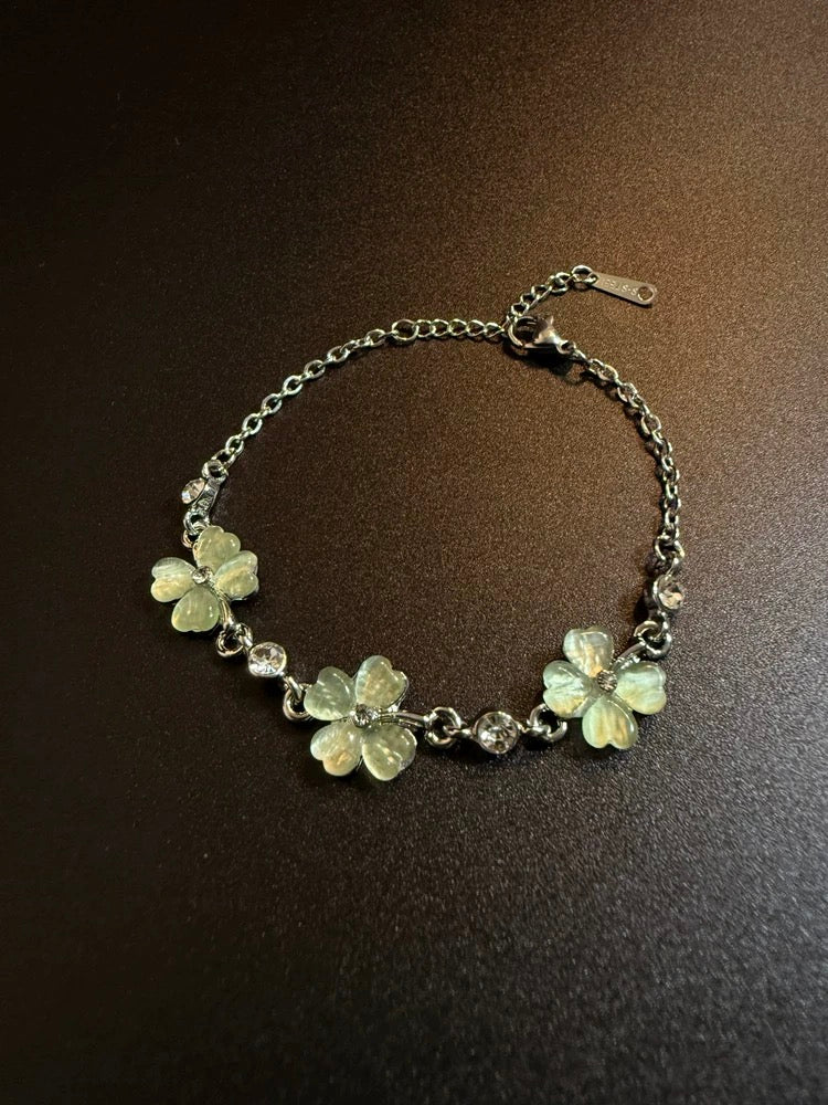 New Vintage Fairy - Light Clover
