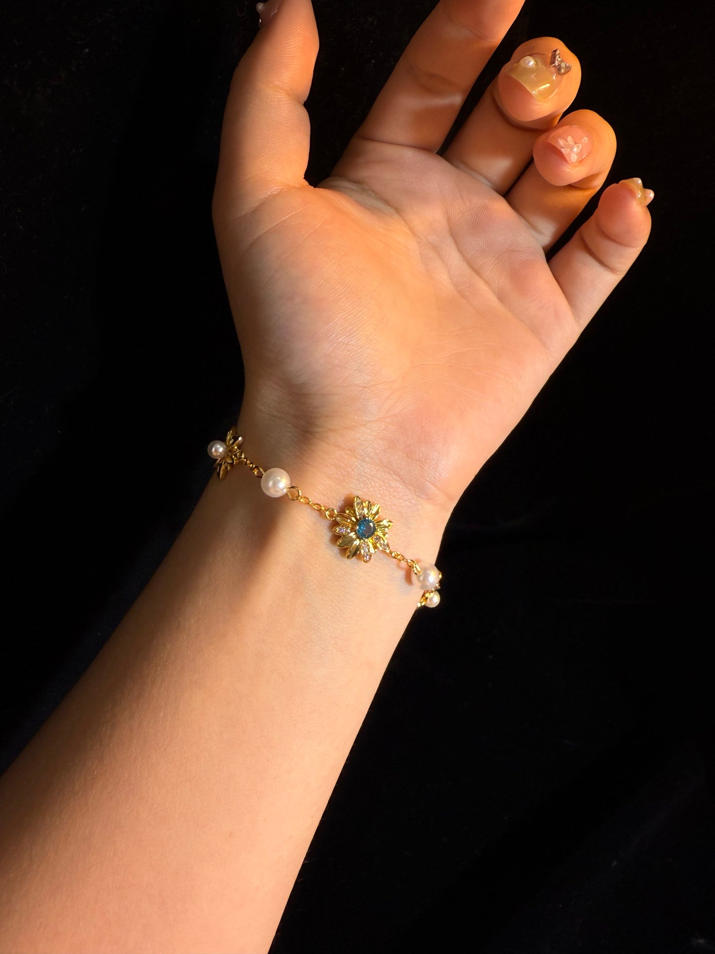 ヴィンテージ古着 Sunlit Petal 優しいデイジーのパールブレスレット ニッチなアクセサリー