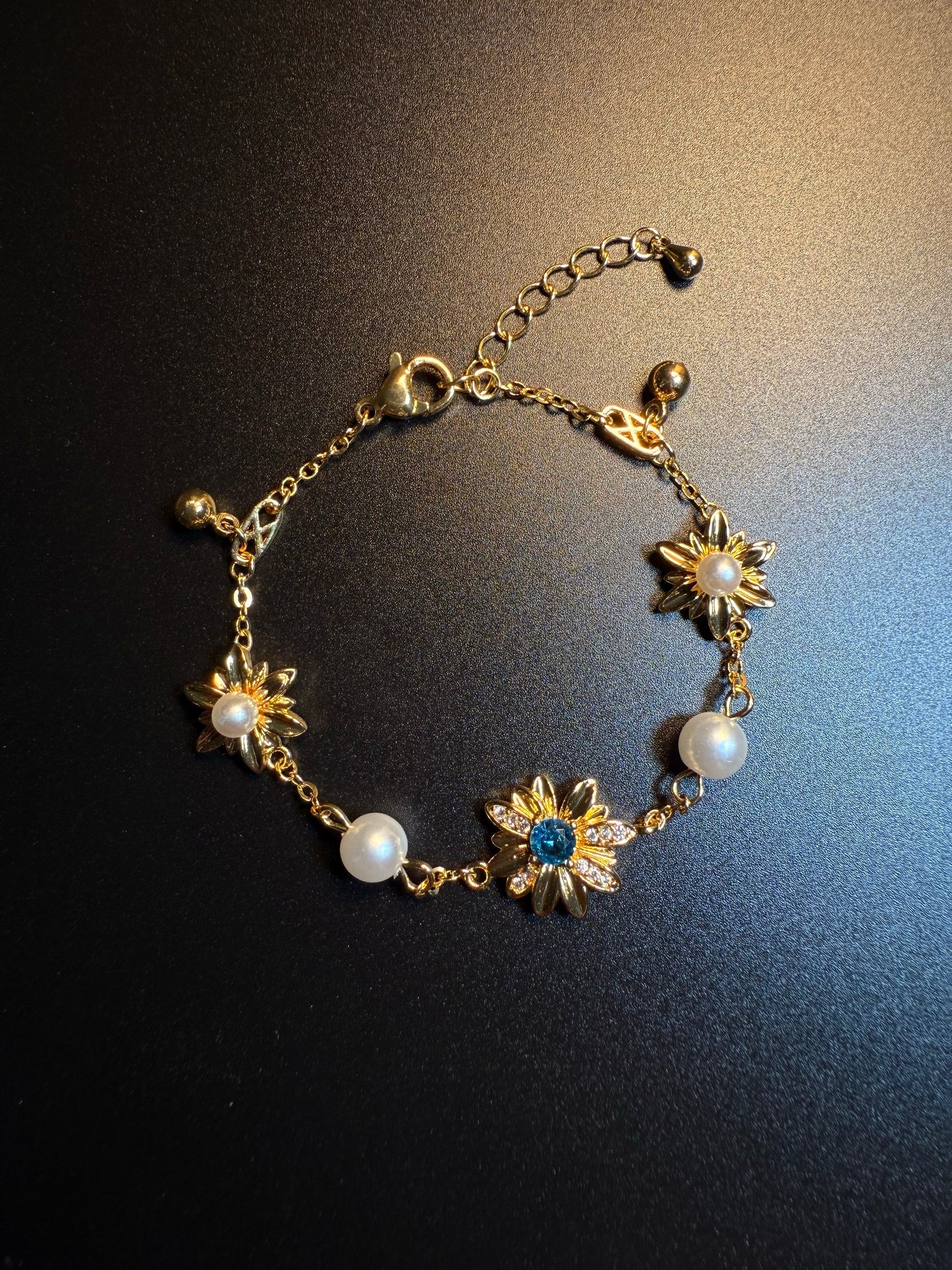 ヴィンテージ古着 Sunlit Petal 優しいデイジーのパールブレスレット ニッチなアクセサリー
