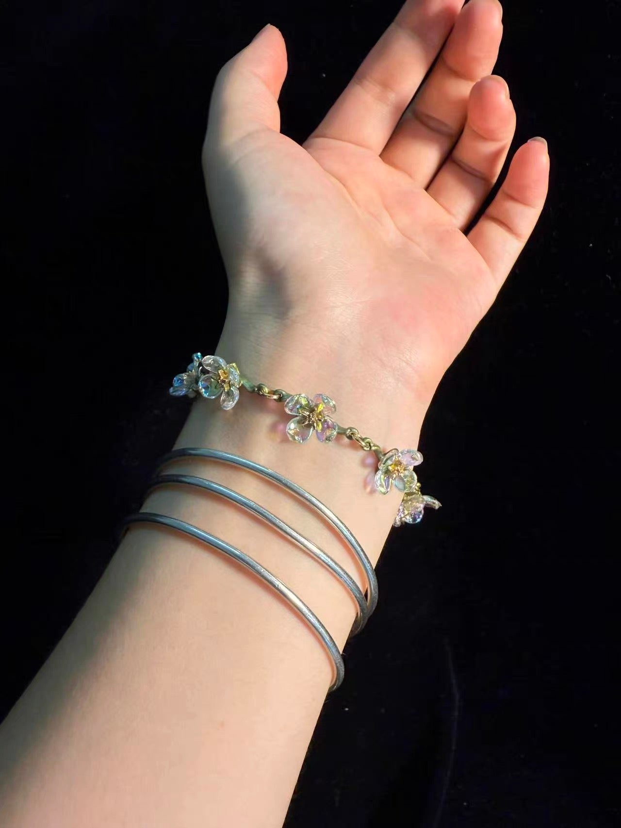 ヴィンテージ古着 Sunlit Petal 優しいデイジーのパールブレスレット ニッチなアクセサリー