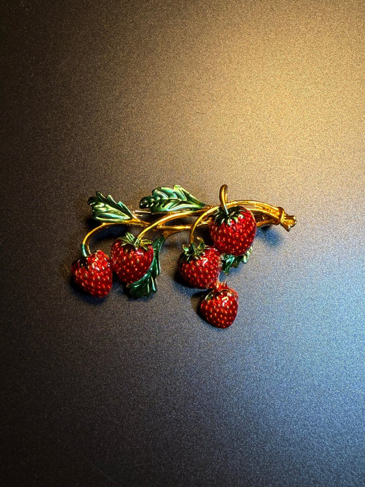 ヴィンテージ古着 Juicy Sprig イチゴのブローチ