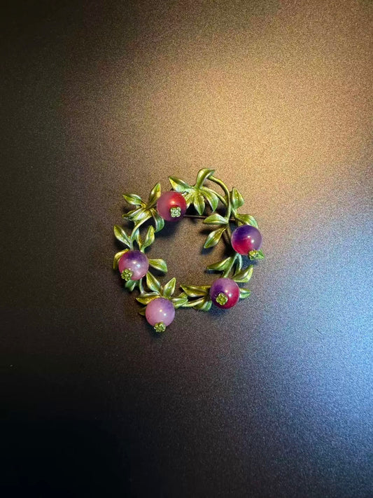 ヴィンテージ古着 ベリー・リース 紫色の葉の植物ブローチ