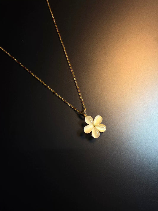 ヴィンテージ 古着 グローペタル 白の花柄 回転式ネックレス 鎖骨ネックレス