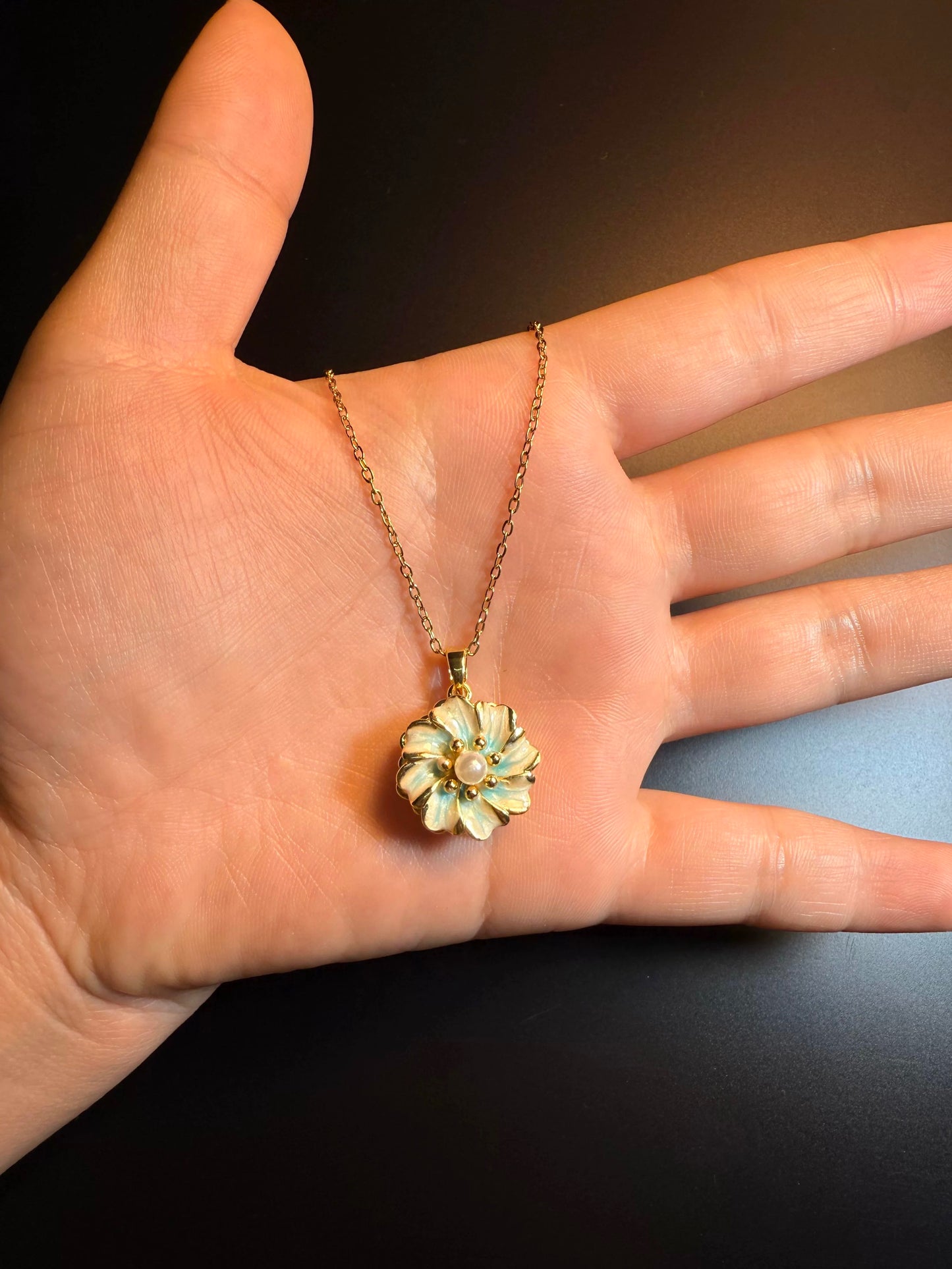 ヴィンテージ古着 Fresh Bloom グラデーションフラワー 回転式ネックレス 鎖骨チェーン
