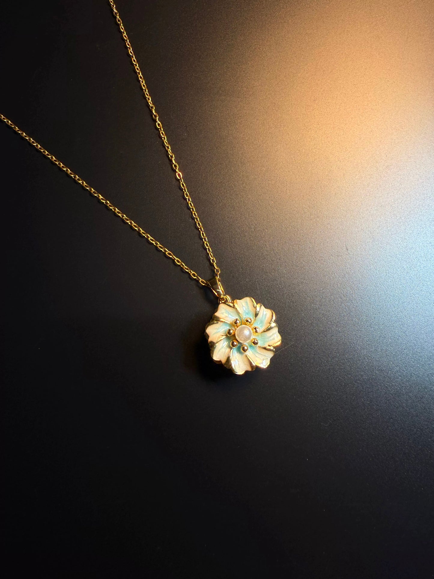 ヴィンテージ古着 Fresh Bloom グラデーションフラワー 回転式ネックレス 鎖骨チェーン