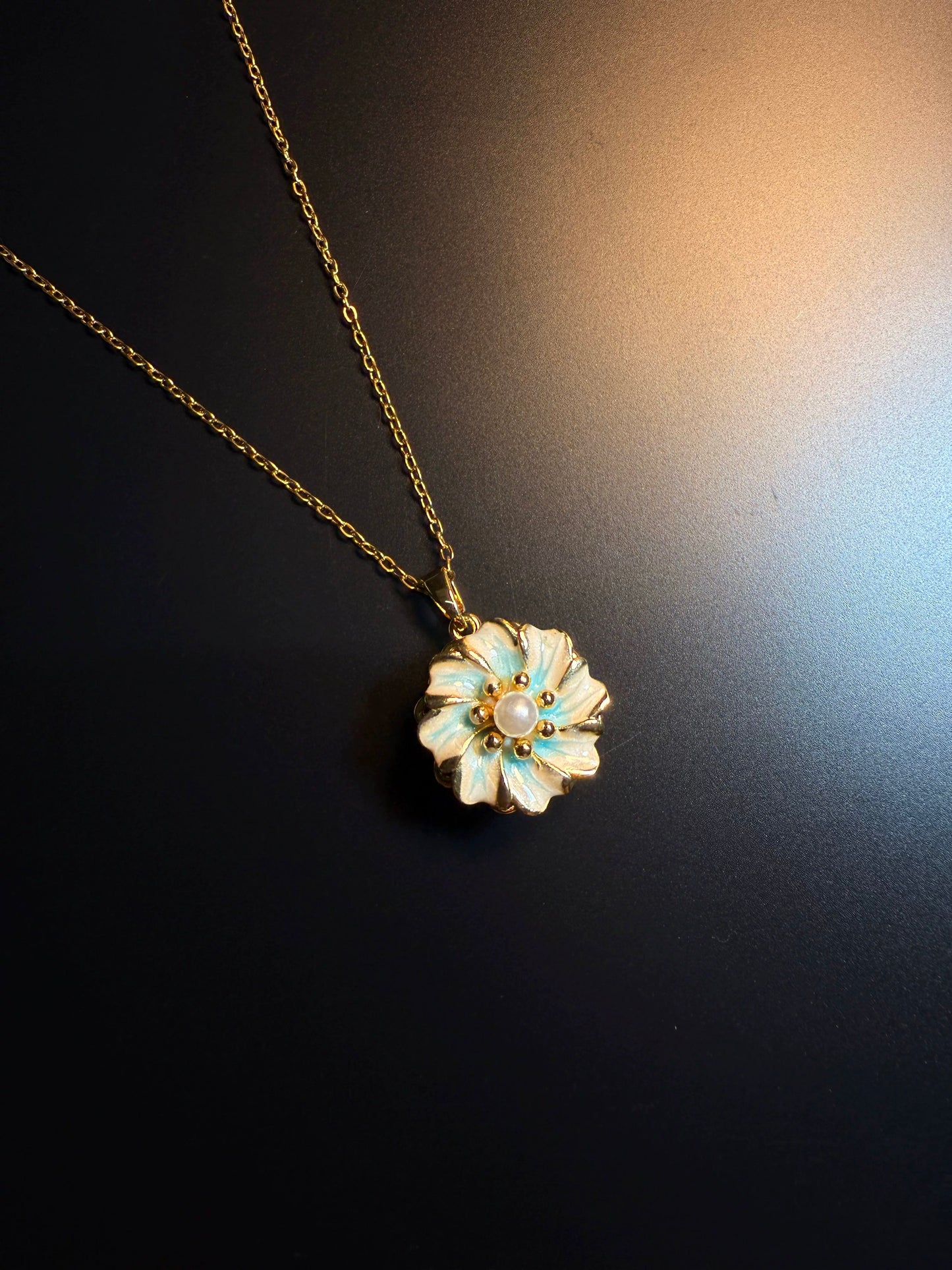 ヴィンテージ古着 Fresh Bloom グラデーションフラワー 回転式ネックレス 鎖骨チェーン