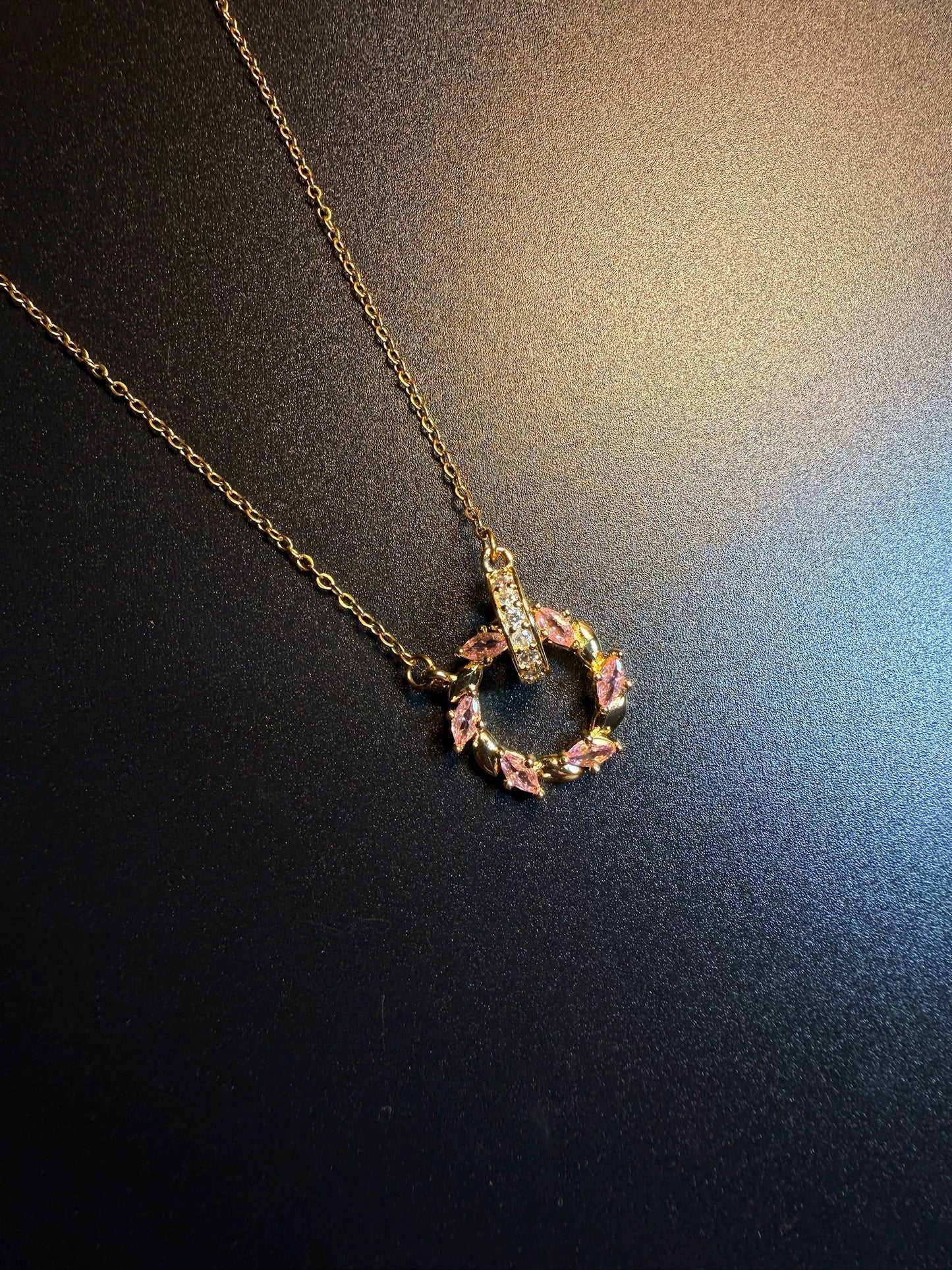 ヴィンテージ古着 Ring Rose ロマンチックなピンクダイヤの花冠ネックレス デザイン性抜群の鎖骨ネックレス