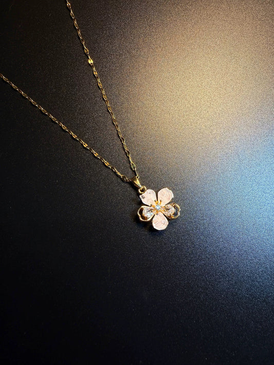 ヴィンテージ古着 Blossom Halo フレンチピンク 桜ネックレス どんなスタイルにも合う鎖骨ネックレス