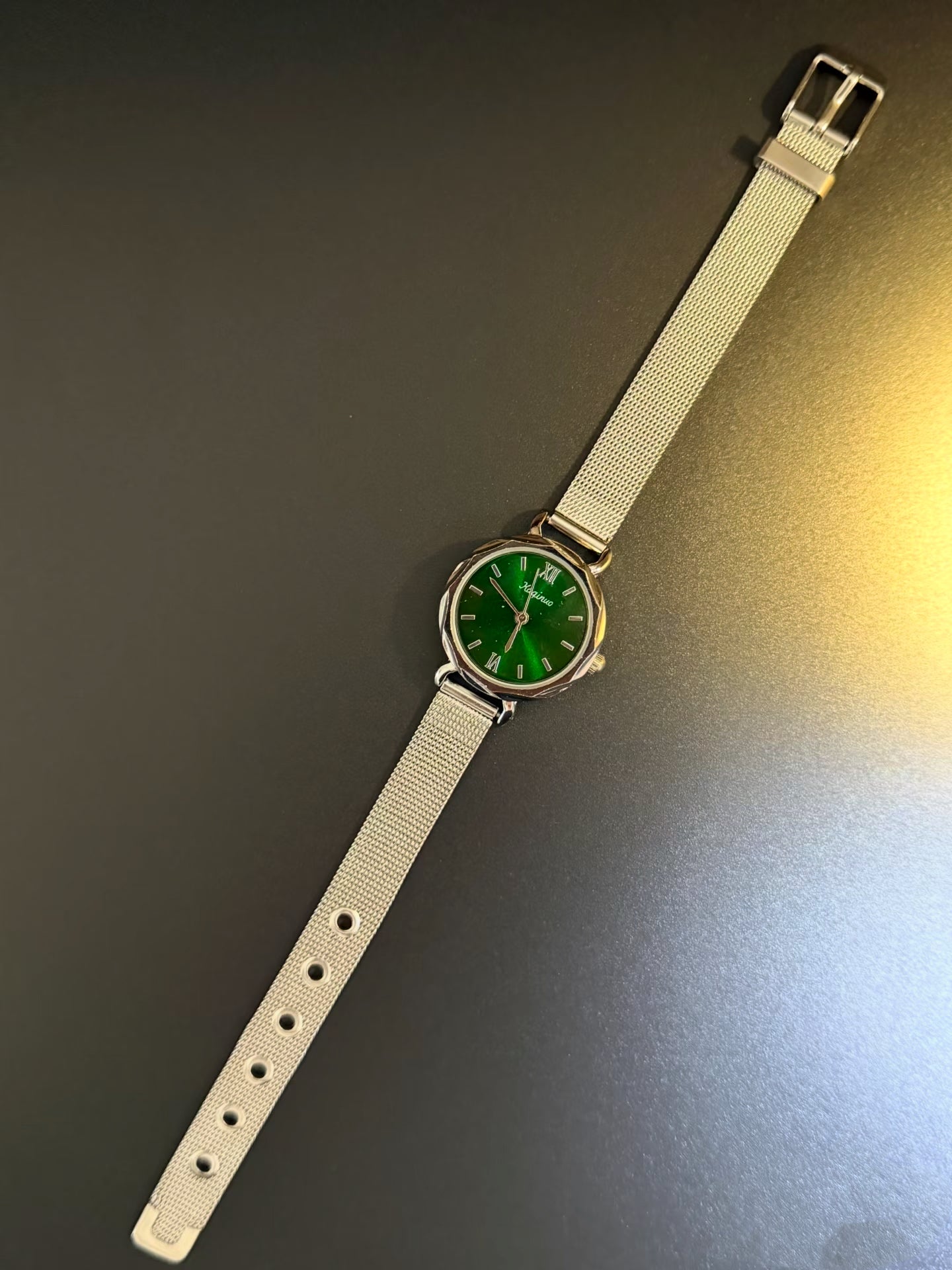 ヴィンテージ古着スタイル【Verdant｜手のひらに春の山】ウォッチ