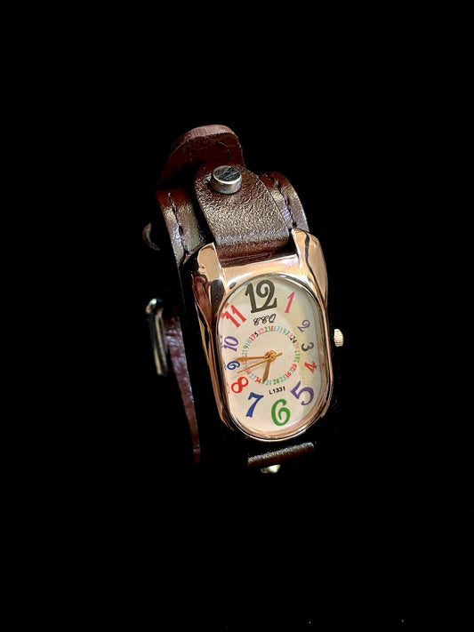 ヴィンテージ古着スタイル【Eyes Holding Time｜時を見つめる瞳】ウォッチ