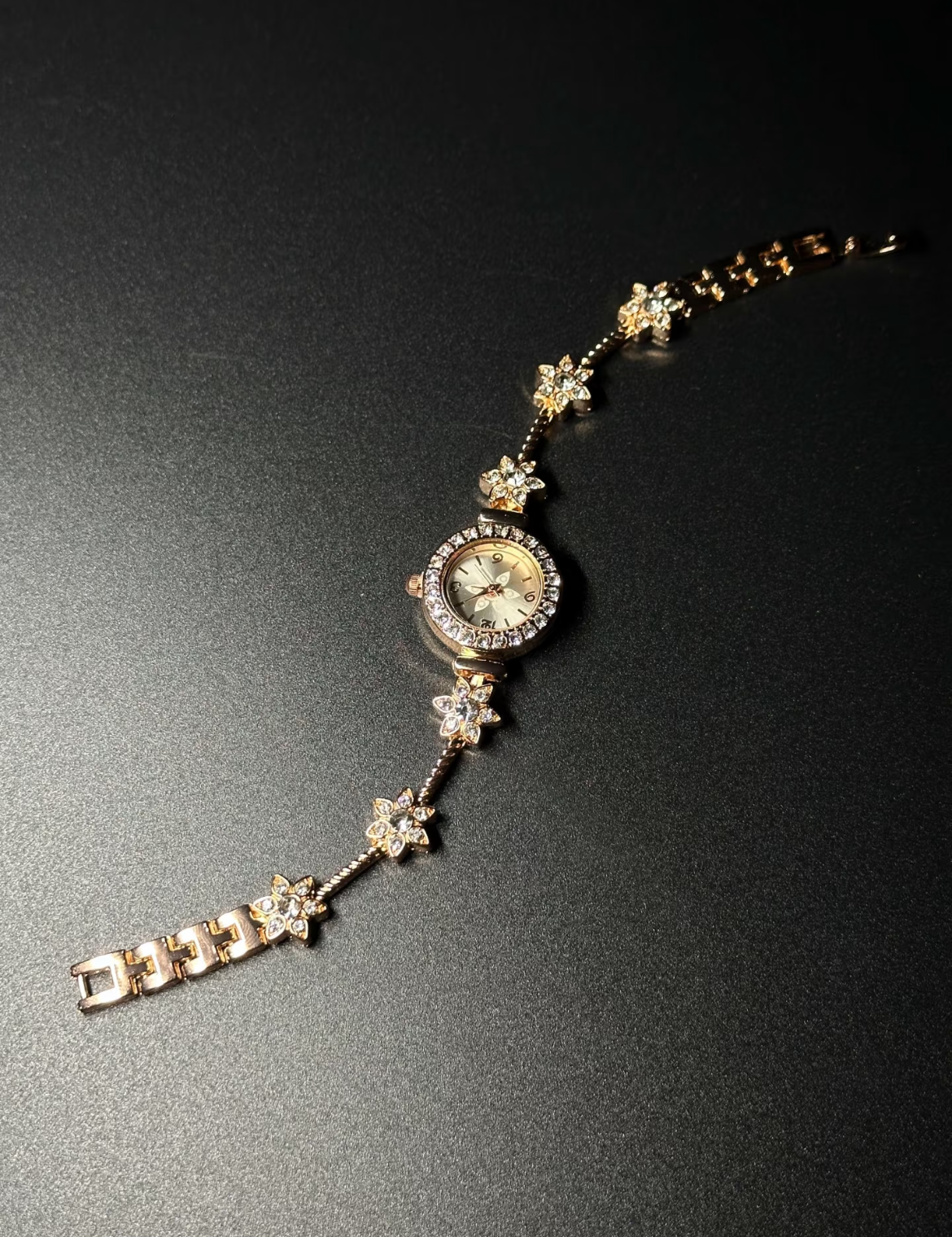 New Vintage｜Floraison d’Or｜金色の花芯にきらめく光