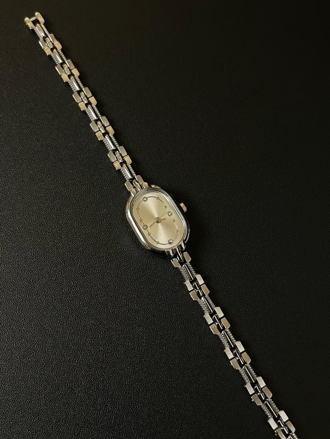Vintage 古着｜素銀の時光・ブレスレットウォッチ