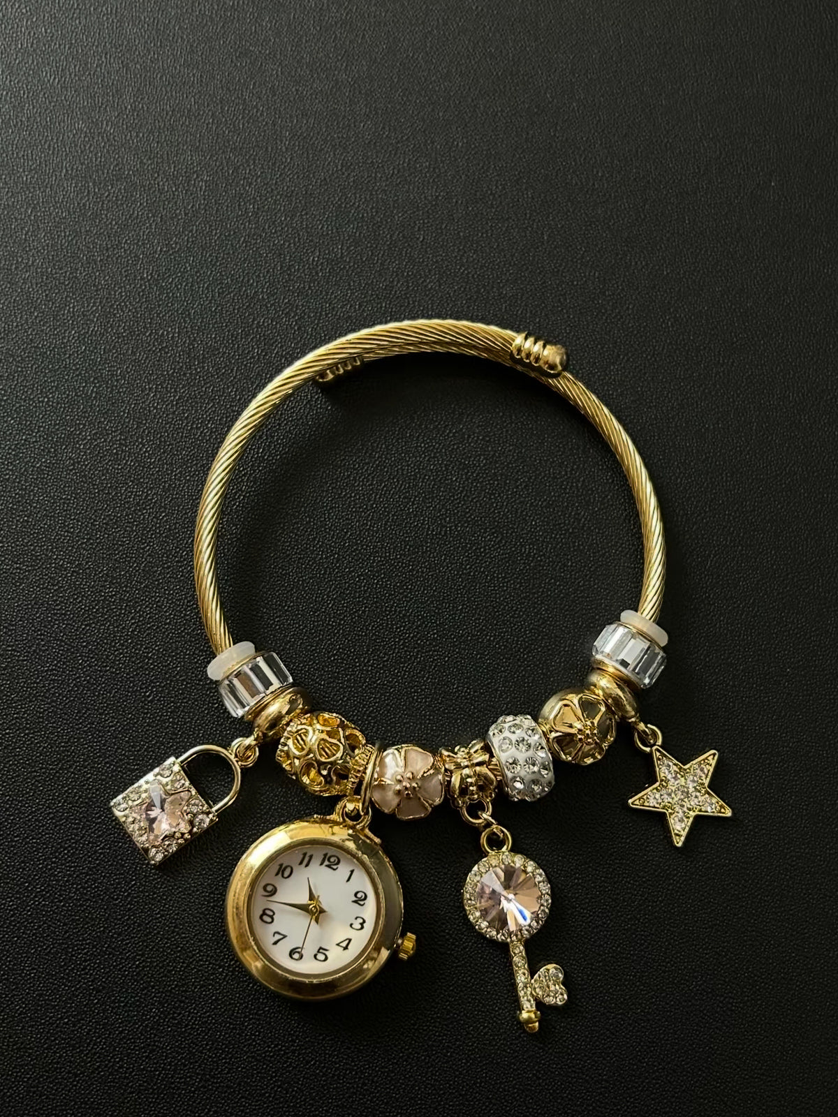 Vintage 古着｜星鍵で閉じるハート・バングル
