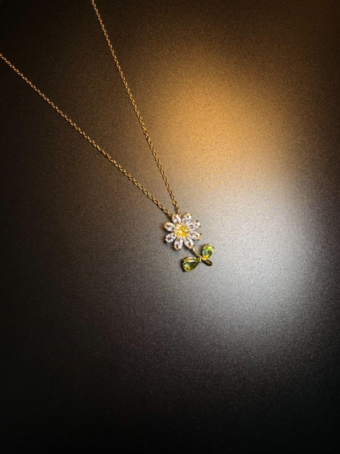 Vintage レトロ「Green Leaf Daisy」ネックレス