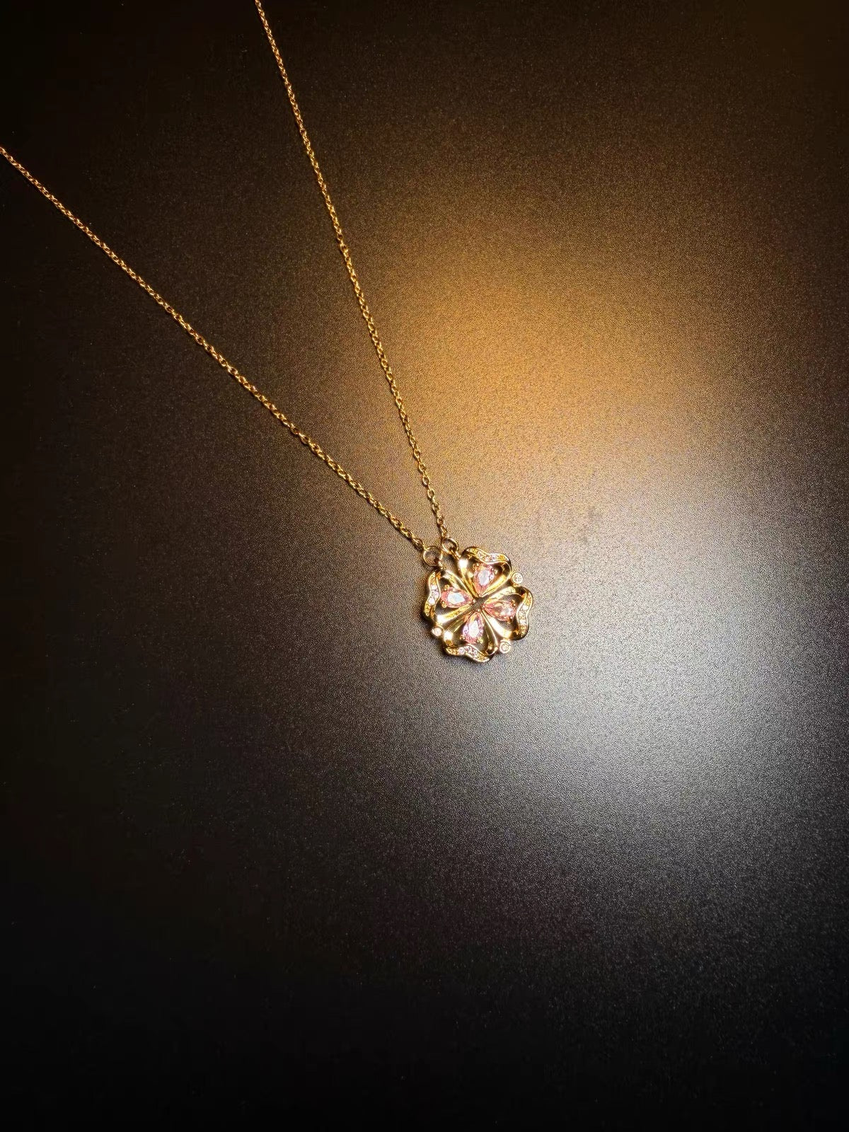 Vintage 古着「Rosy Charm」ヴィンテージネックレス